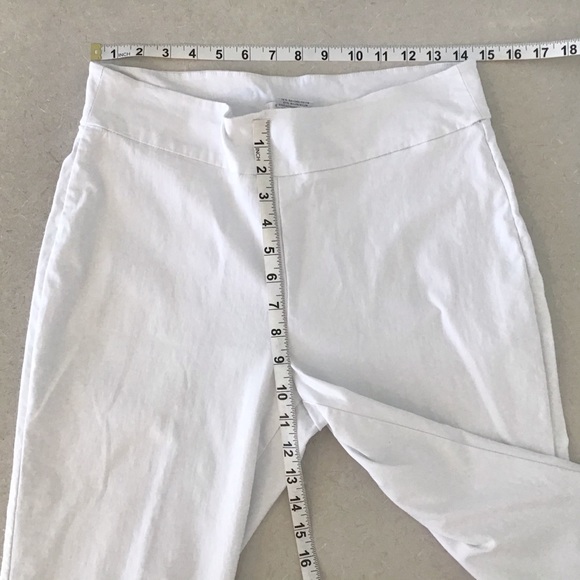 Simon Chang White Pull-On Capri Pants, Size 10 - Picture 10 of 15